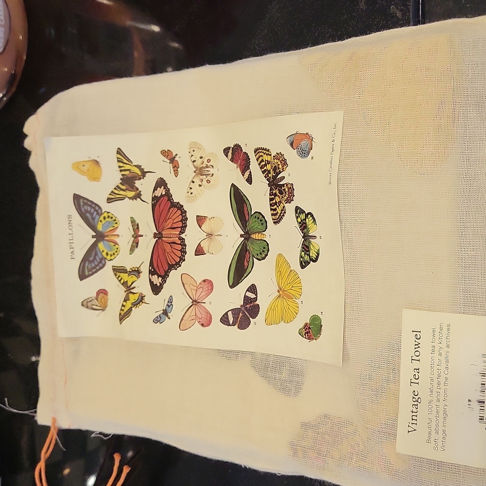 Cavellin vintage tea towels motif butterfly I use mine and frame gorgeous 😍 ✨️